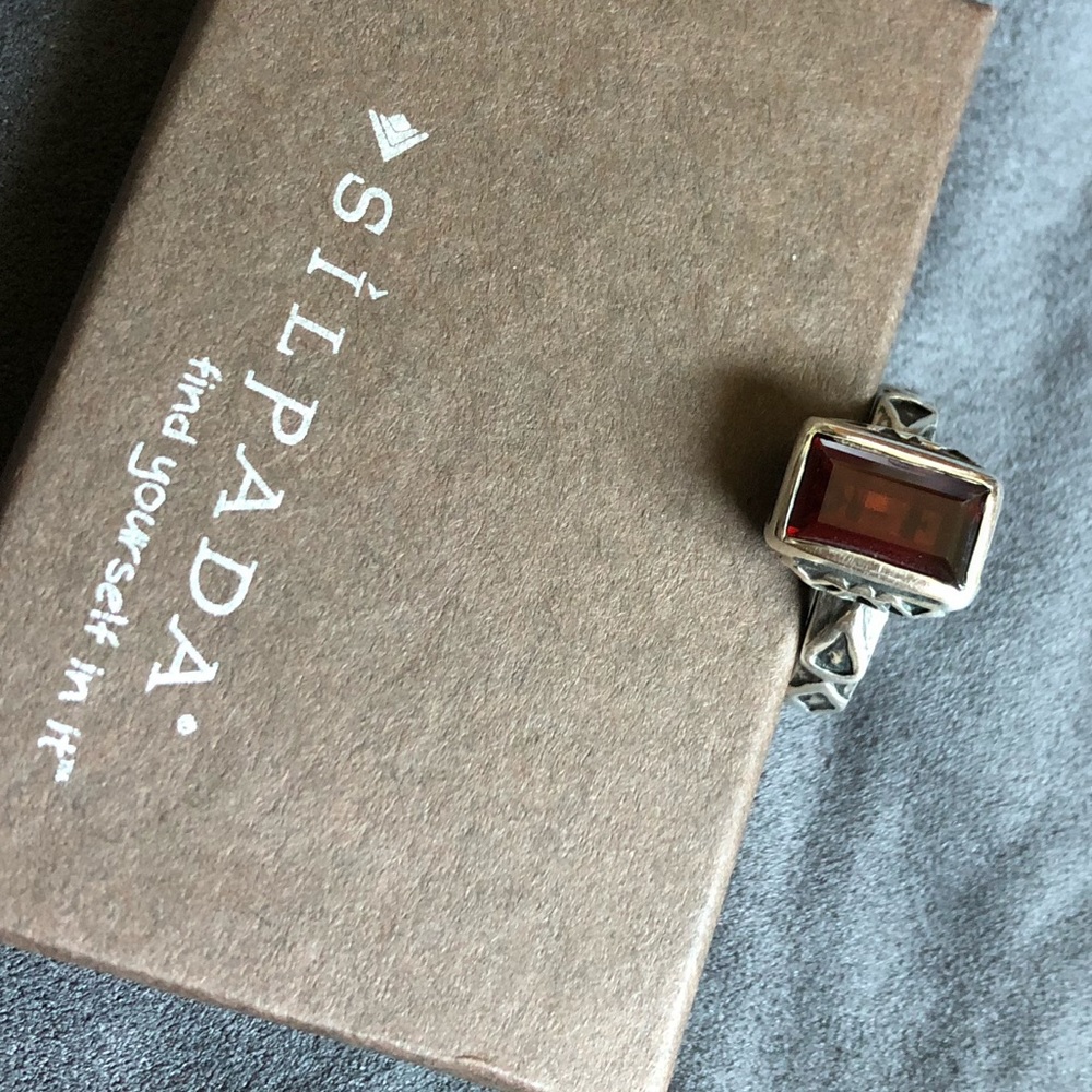 Beautiful Silpada Sunglow Garnet Ring